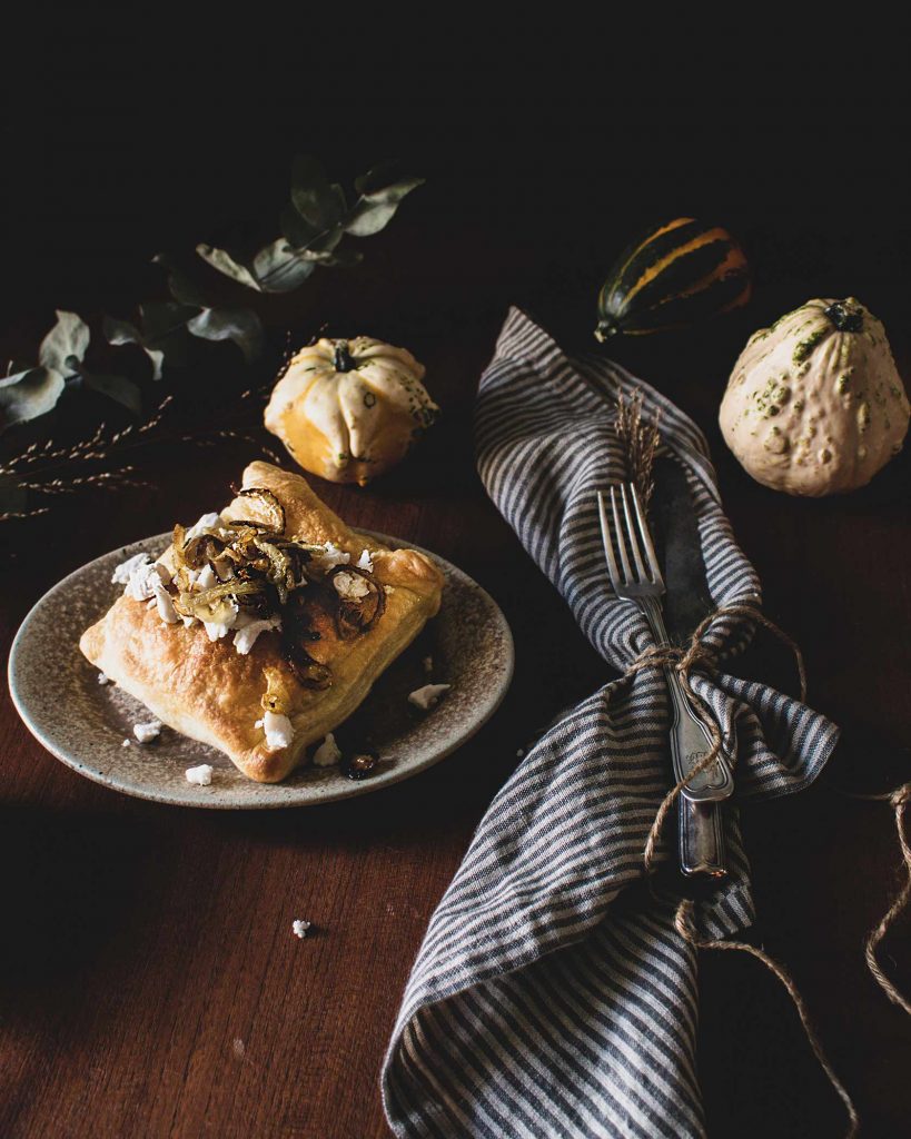 blätterteigtaschen mit kürbis und kartoffel